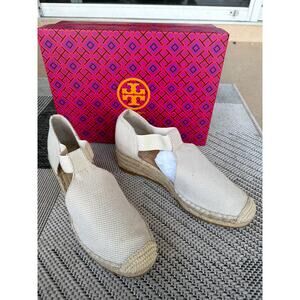 Tory Burch Flats Brand New in Box, Size 8